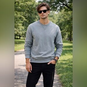 Uniqlo crew neck long sleeve shirt